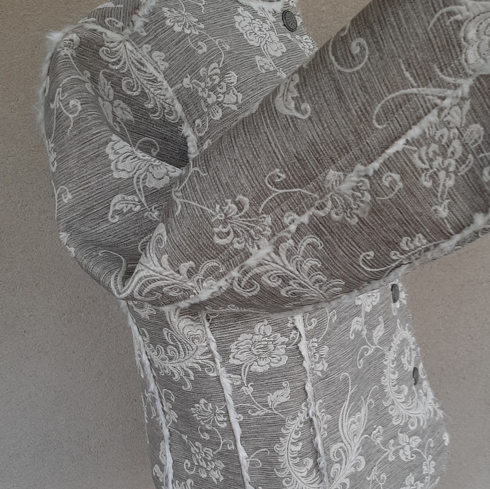 Chico's Women's Jacket Brocade Fuax Fur Fringe - Picture 7 of 15